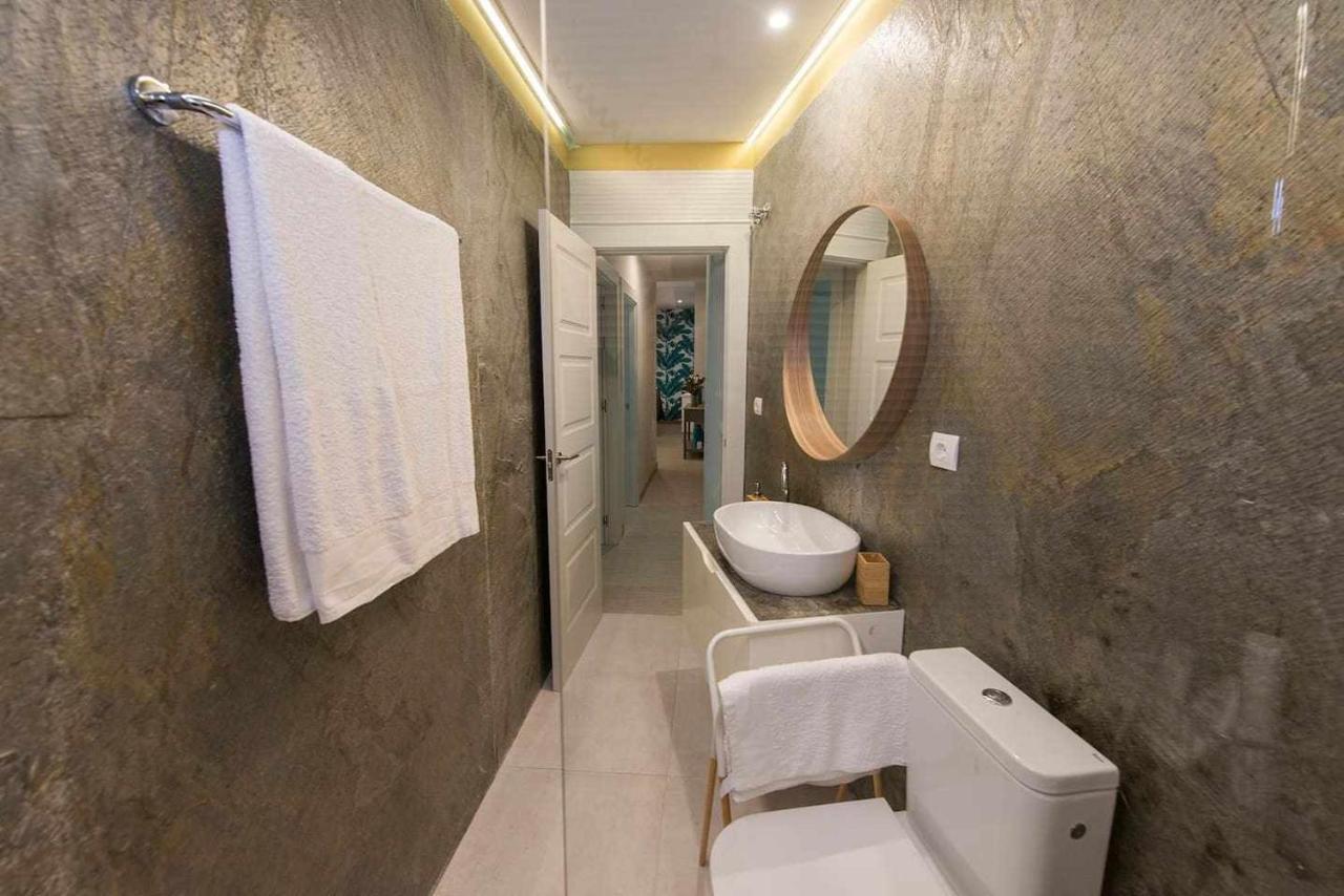 Luxe Carlos Canal Apartment *