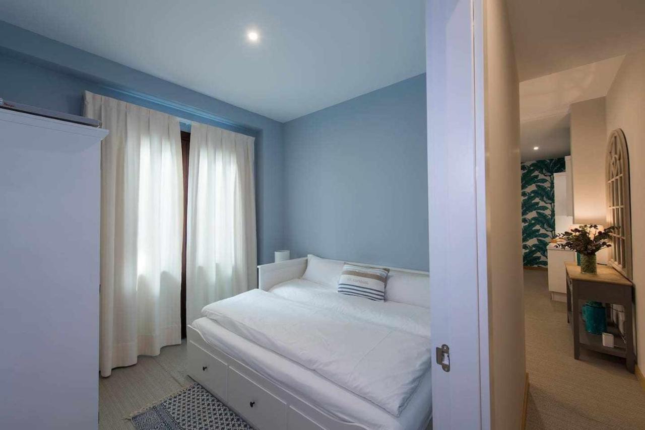 Luxe Carlos Canal Seville
